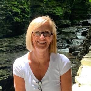 Meet your Posher, Lisa